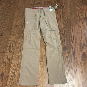 Wrangler men’s outdoor pants new with tags